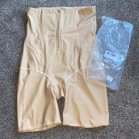 n/a Intimates & Sleepwear Nwt Zip Up Girdle Size 3xl Poshmark